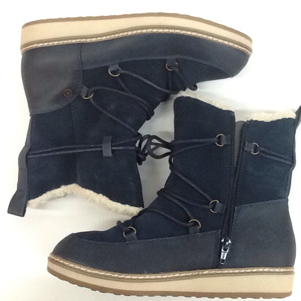 White Mountain Women's Blue Fleece Lined Suede Boots Size 7